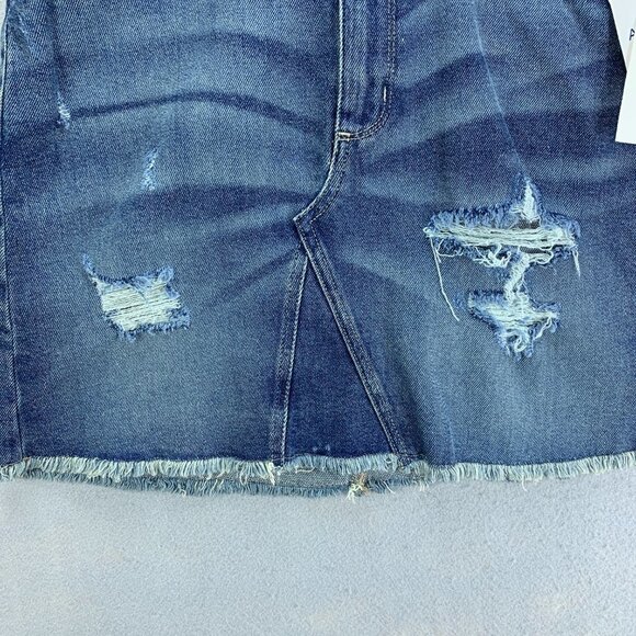 Arizona Jean Skirt Womens Juniors 7 Distresed Ripped Raw Hem Denim Medium Wash - Picture 2 of 8